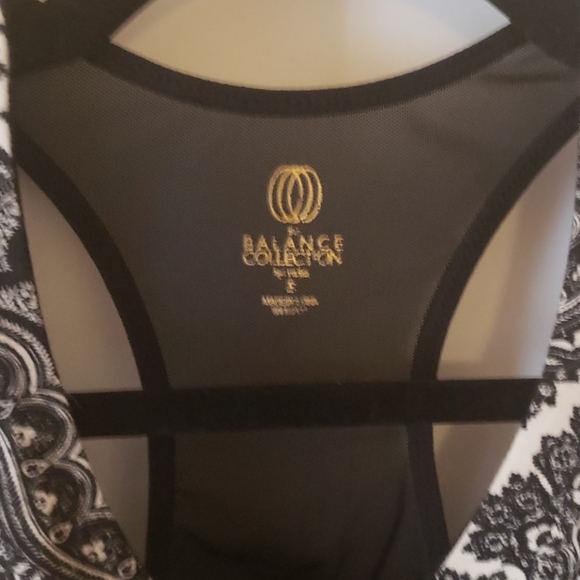 Keyhole back Damask tank - Picture 2 of 5